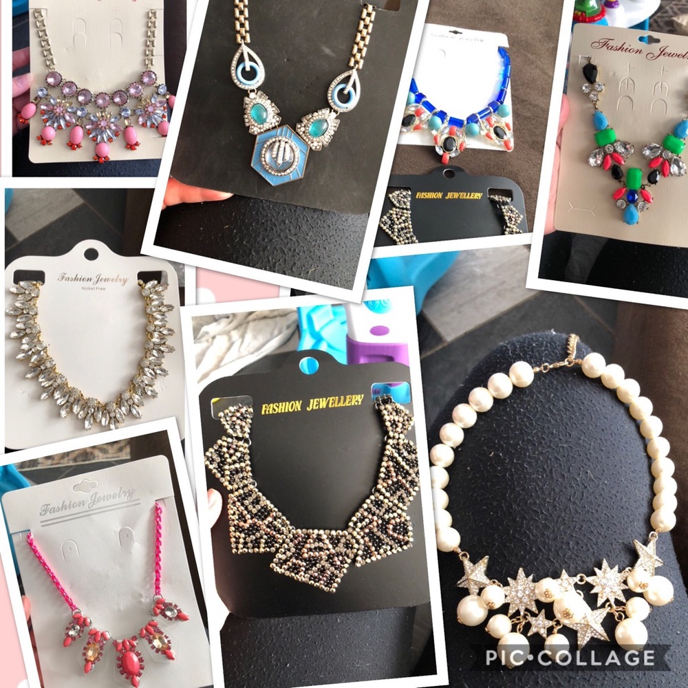 Buy 2 get 1 free Statement necklace